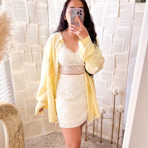 VINTAGE Cream Embroidery Mini Wrap Skirt - Picture 3 of 15